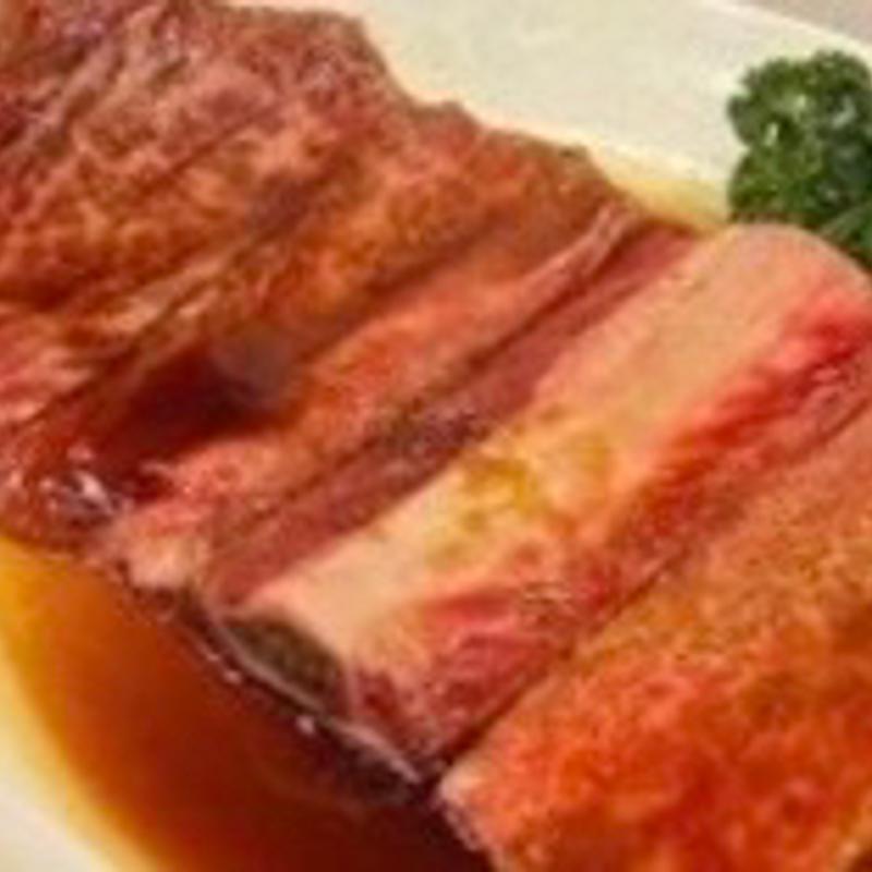 骨付きカルビ(焼肉味楽園)