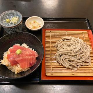 鉄火丼定食(蕎麦切り きうち)