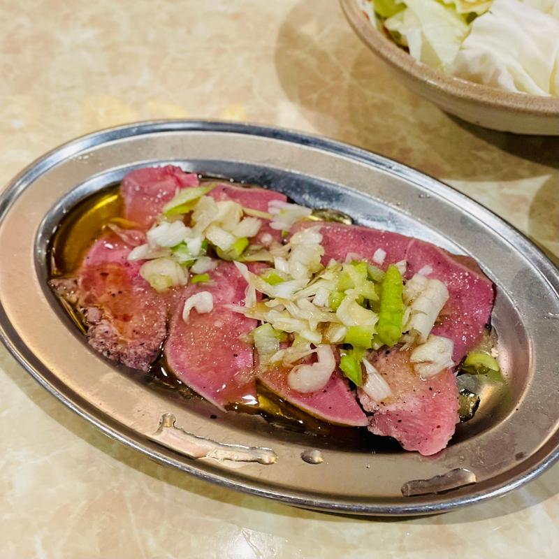 豚タン刺し(やきとん 大喜利 成増店)