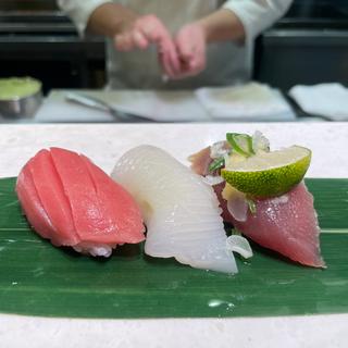 握り寿司(立ち食い寿司 根室花まる 東京ミッドタウン八重洲店)