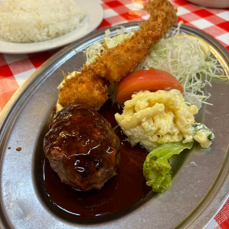 昔のハンバーグとサーモンフライセット(洋食 大吉)