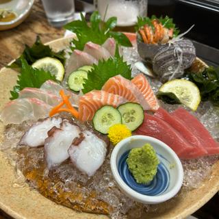 お造り豪快盛り(広島 酒呑童子 （ひろしま しゅてんどうじ）)