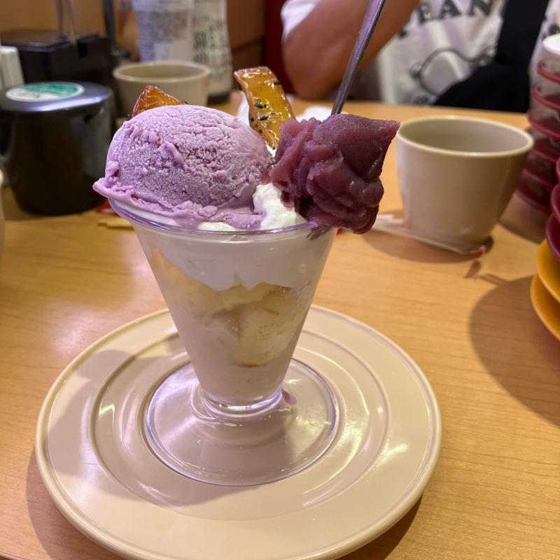 紫芋のパフェ(スシロー浅草吾妻橋店)