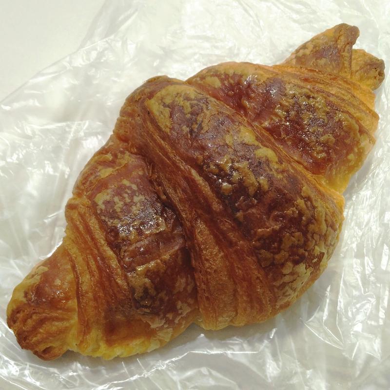 米クロ（米粉の入ったクロワッサン）(アールベイカー(R-Baker) エキュート品川)