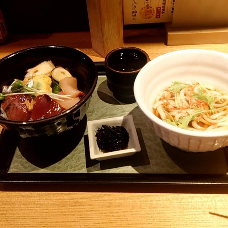 海鮮四種の漬け丼(三冨魯久汁八 三越前)