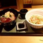 海鮮四種の漬け丼