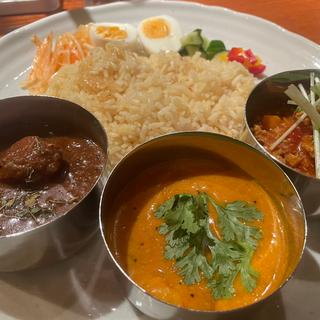 3種盛(カレーのぼんチョビ)