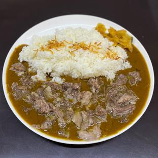  牛すじカレー並盛牛すじトッピング(牛すじカレー 小さなカレー家 大久保店)