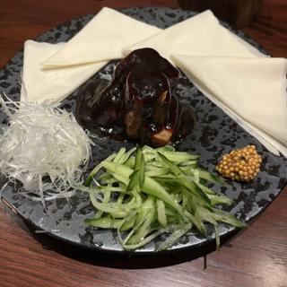 豚角煮の北京ダック風(道玄坂バンバン)