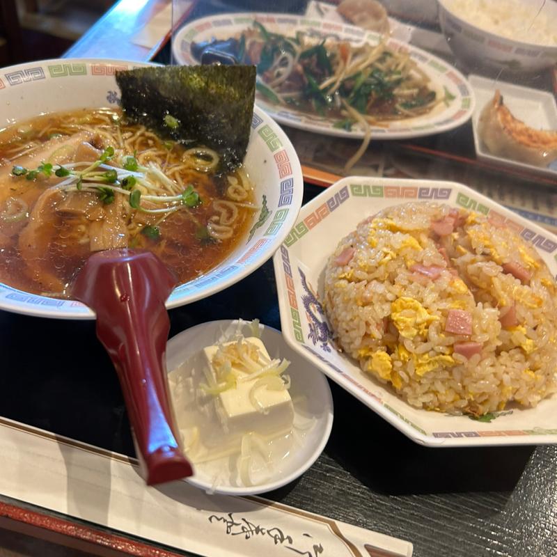 半ラーメンとチャーハンセット(謝謝ラーメン)