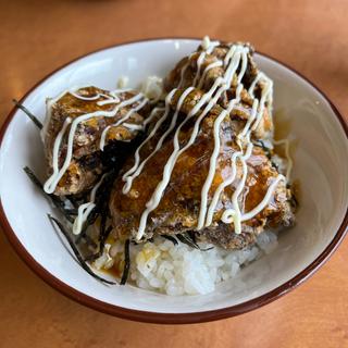 セットの唐揚げ丼(まる七 )