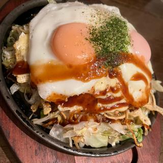 広島風お好み焼き　たまご・チーズトッピング(あかおに)