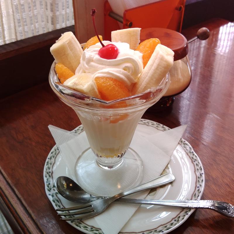 バナナパフェ(白馬車 )