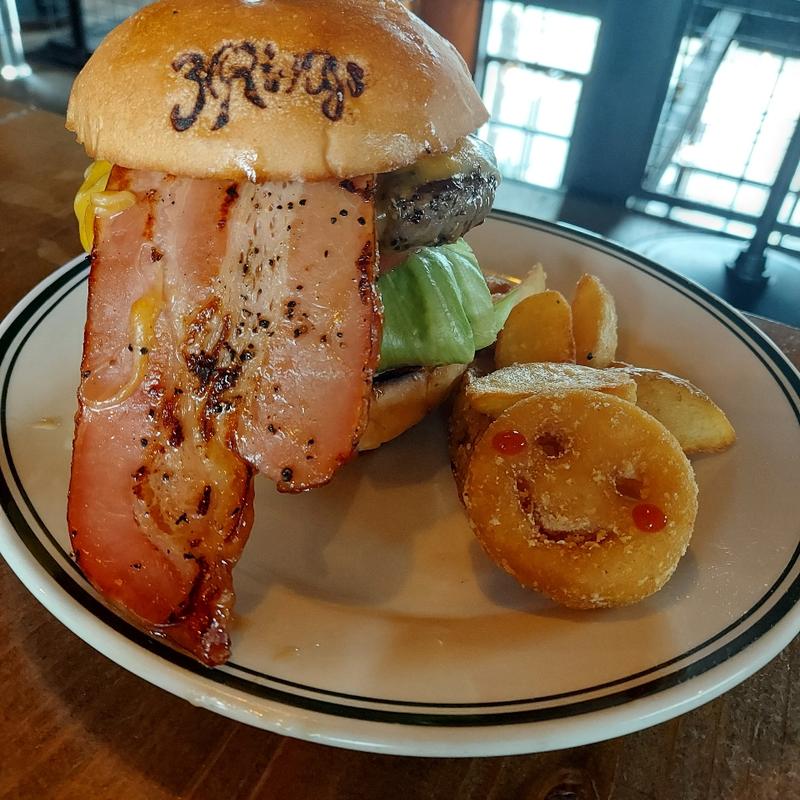 (3Rings Grill&burger)