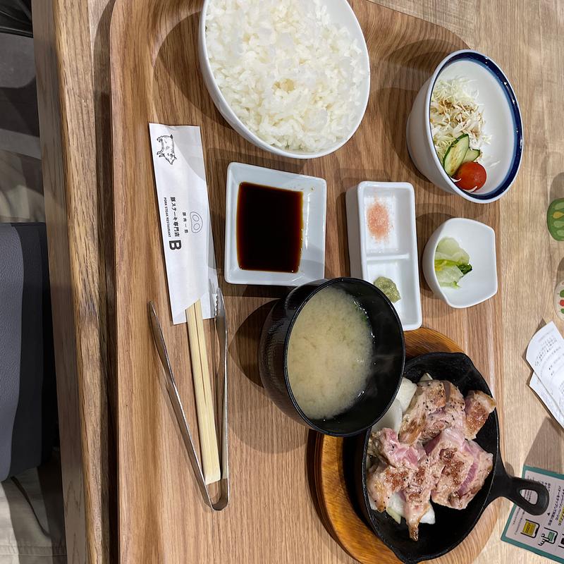 (豚ステーキ専門店Ｂ ジアウトレット北九州店)