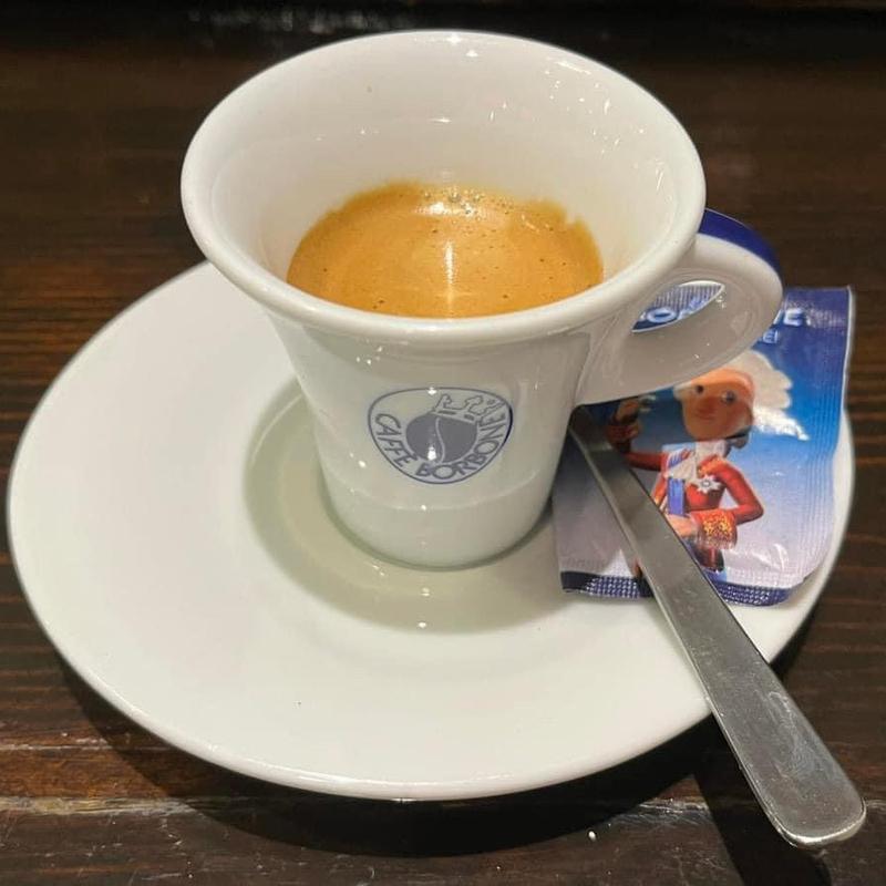 エスプレッソ(ラ・ピッコラ・ターヴォラ)