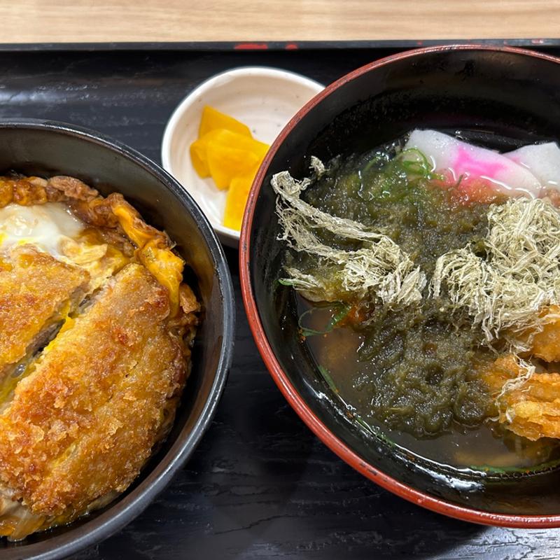 カツとじ丼　ミニうどん付(資さんうどん 新宮店)