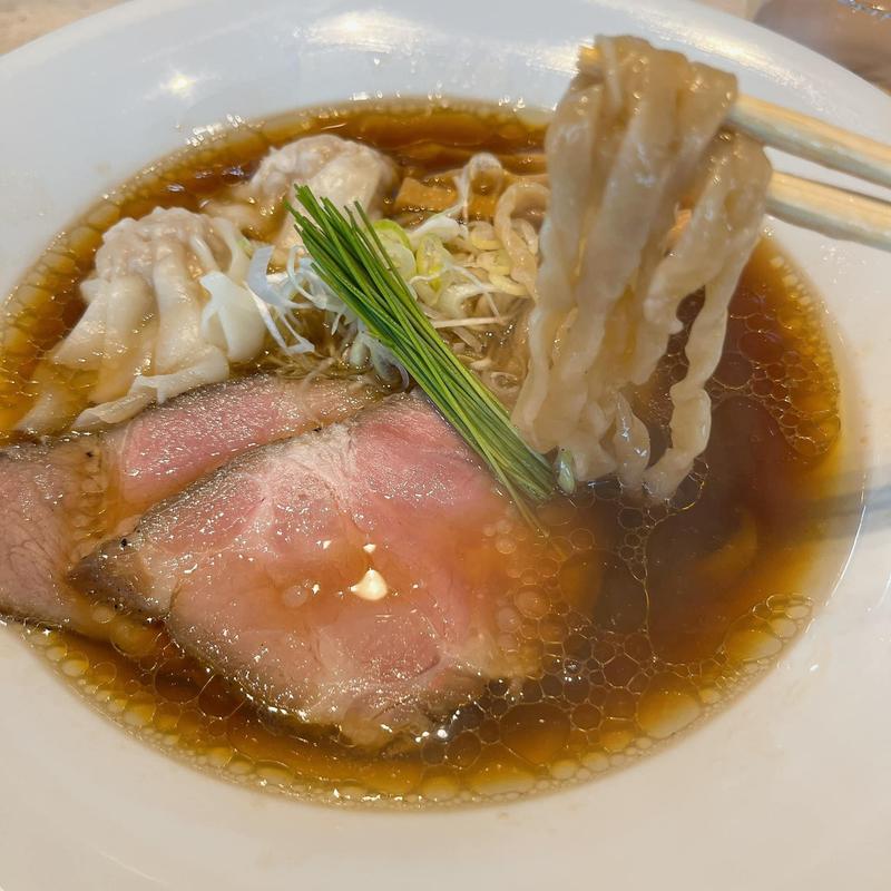 中華そば 醤油 手揉み麺 ワンタン2個(宍道湖しじみ中華そば琥珀 池袋店)