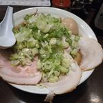 特製しょうゆラーメン(こってりらーめん せきやけ 水道橋店)