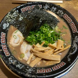 とんこつラーメン(無鉄砲大阪店 （むてっぽう）)