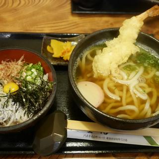 しらすご飯定食(釜信)