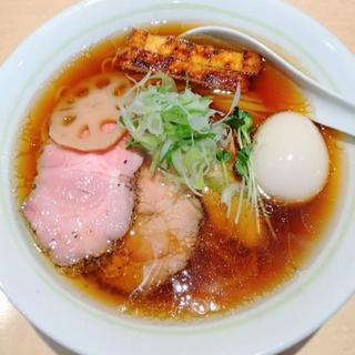 特製鶏正油ラーメン(小さな野はらの木の下で)