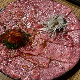 ユッケ合盛り　甘ダレ•塩ダレ(黒毛和牛焼肉 金虎 川越本店)