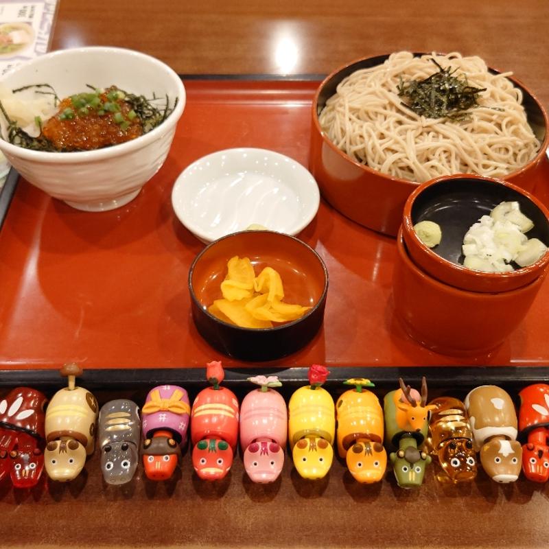 ざるそばとミニいくら丼(まるまつ 郡山インター店)