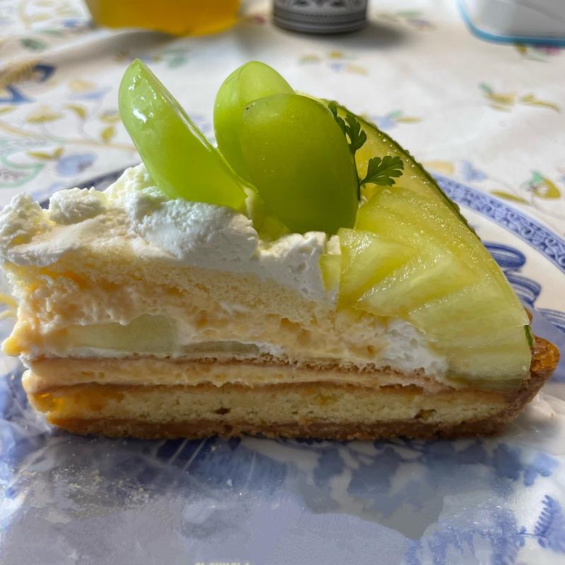 シャインマスカットとマスクメロンのタルト(ア・メルべイユ 熱田店)