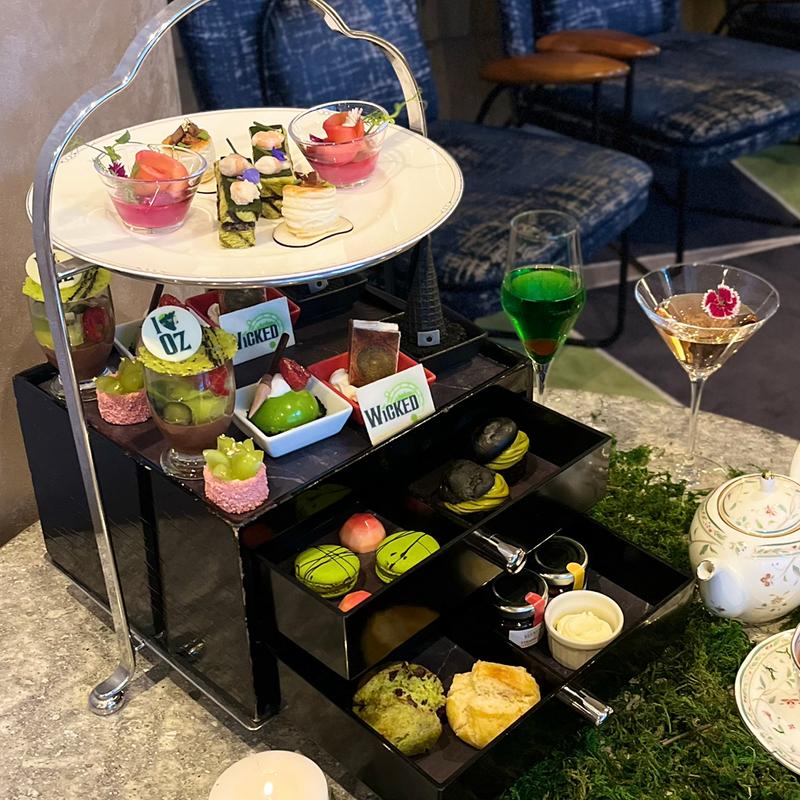 『ウィキッド』 アフタヌーンティー」(スイスホテル南海大阪 ザ・ラウンジ)