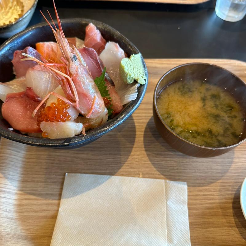 海鮮丼(海鮮食堂 KUTTA (クッタ))