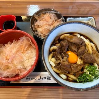 おかかごはんと松坂牛すじ伊勢うどん卵入りセット(伊勢うどん 山口屋)