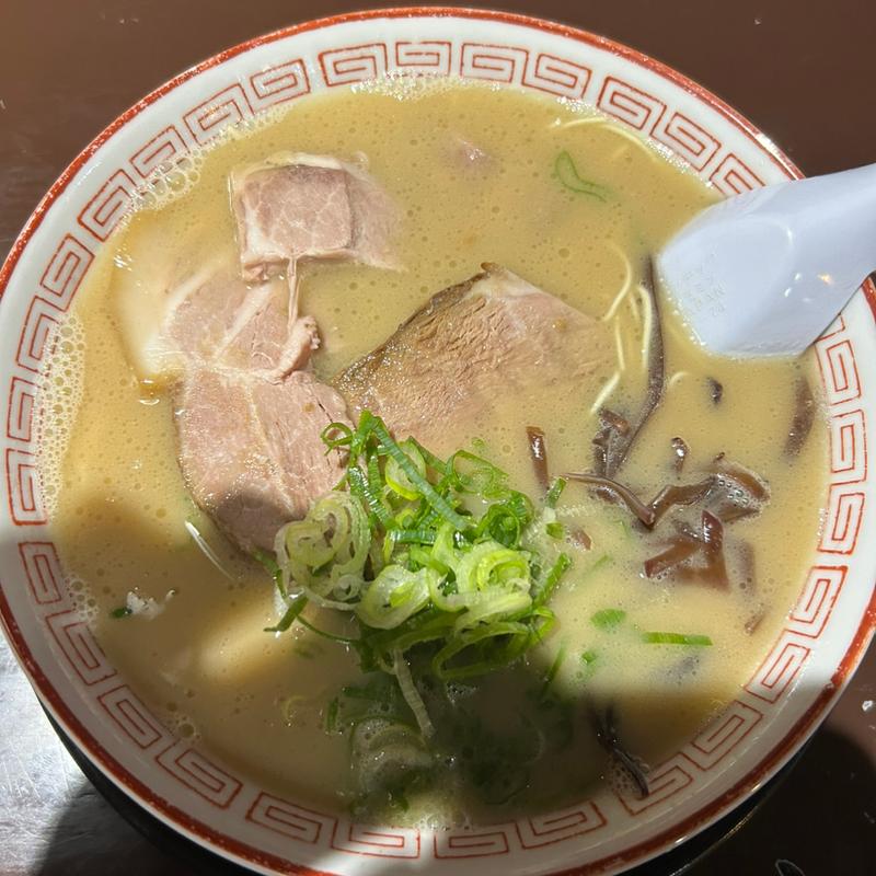 とんこつ肉入り(半蔵 （はんぞう）)