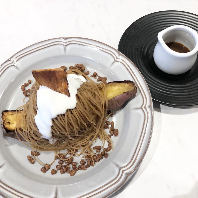 焼き芋モンブラン〜キャラメルソース添え〜(オリーブの丘 三郷店)