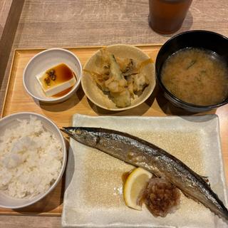 サンマの塩焼き定食揚げ出し茄子付(やよい軒 代々木店 )