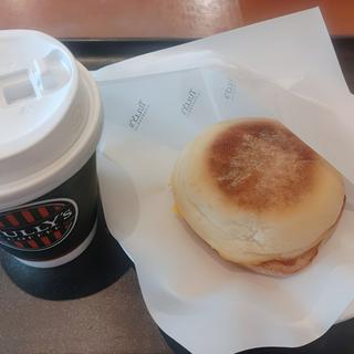 イングリッシュマフィン　ハムエッグ　セット(タリーズコーヒー グランデュオ蒲田店)