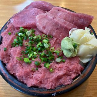 ねぎとろ・中トロ丼大盛(大和水産 三河島店 （ダイワスイサン）)