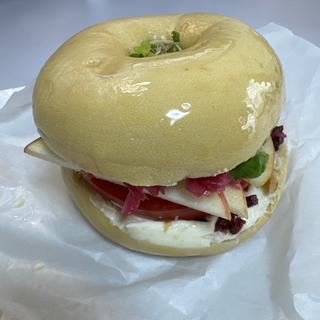 アボカド＆アップルベリー(BAGEL & BAGEL × Kiri Café)