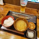 さんま塩焼き定食(炭火焼干物定食 しんぱち食堂 ウィング上大岡店)
