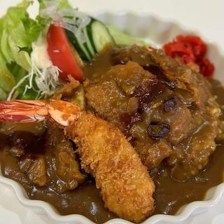 カツカレー エビフライ(カレーショップ フジ)