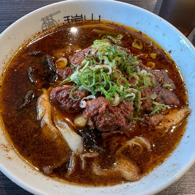 黒毛和牛スジと舞茸の四川風山椒唐辛子蕎麦(中華蕎麦 瑞山)