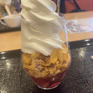 イチジクソフトクリームパフェ(レストラン&カフェ Lagoon)