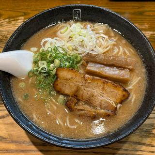 濃厚魚介らーめん(つけ麺 一 hajime 原宿店)