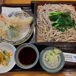 天麩羅にら蕎麦(季節料理せせらぎ  )