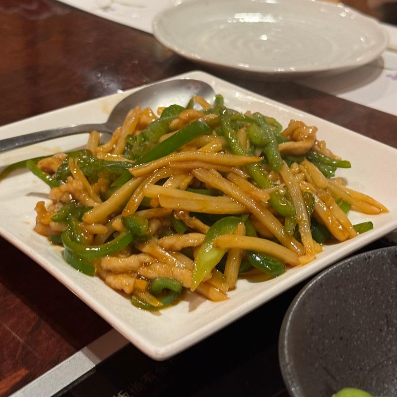 青椒肉絲(一家しゃぶしゃぶ)