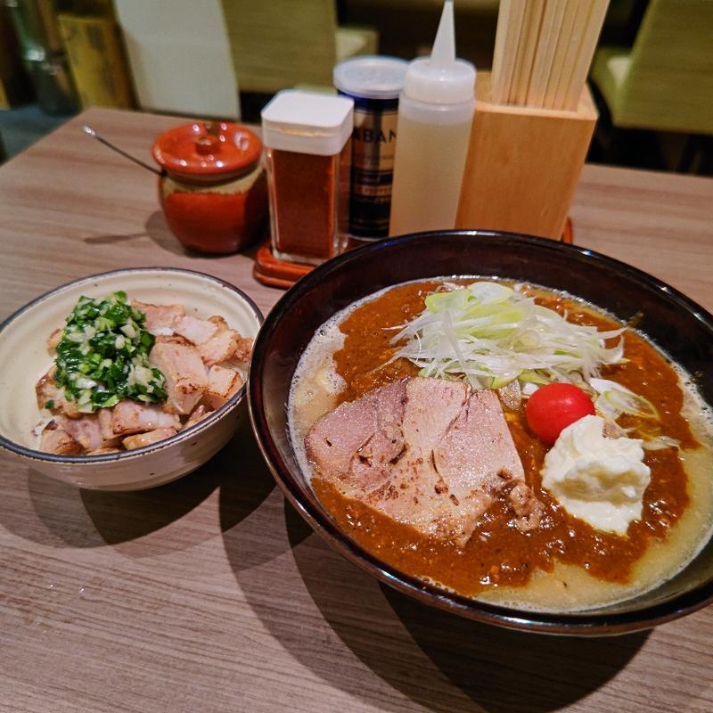 カレー麺セット(味噌麺処 にそう)