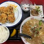 鶏の唐揚定食＋台湾味噌ラーメン(横浜飯店 鈴鹿店)