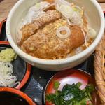 かつ丼定食(おらが蕎麦 新横浜キュービックプラザ店)