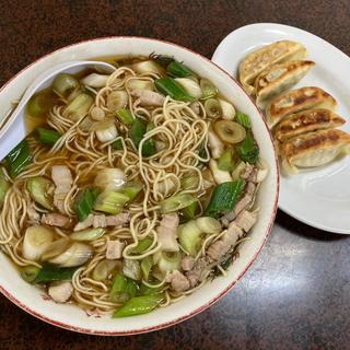 珍達そば 大盛 黒豚餃子(珍達そば)