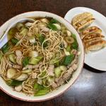 珍達そば 大盛 黒豚餃子